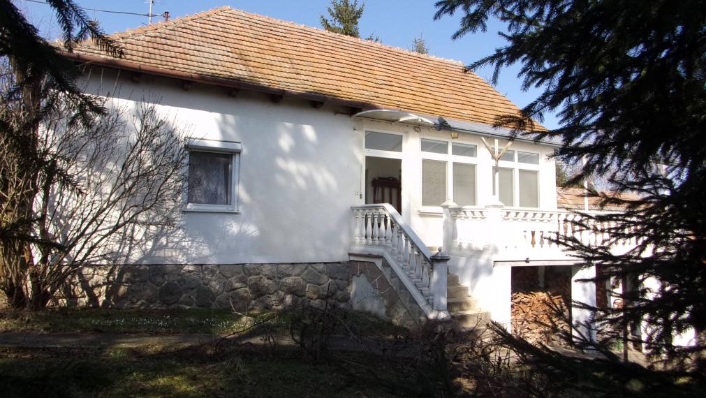 Rezervované!!!Na predaj rodinný dom, chalupa,  pozemok 3400m2 v obci Dedinka, okres Nové Zámky