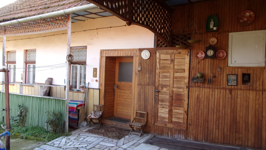Znížená cena!!Exkluzívne na predaj rodinný dom, čiastočná rekonštrukcia,  Pukanec, Levice