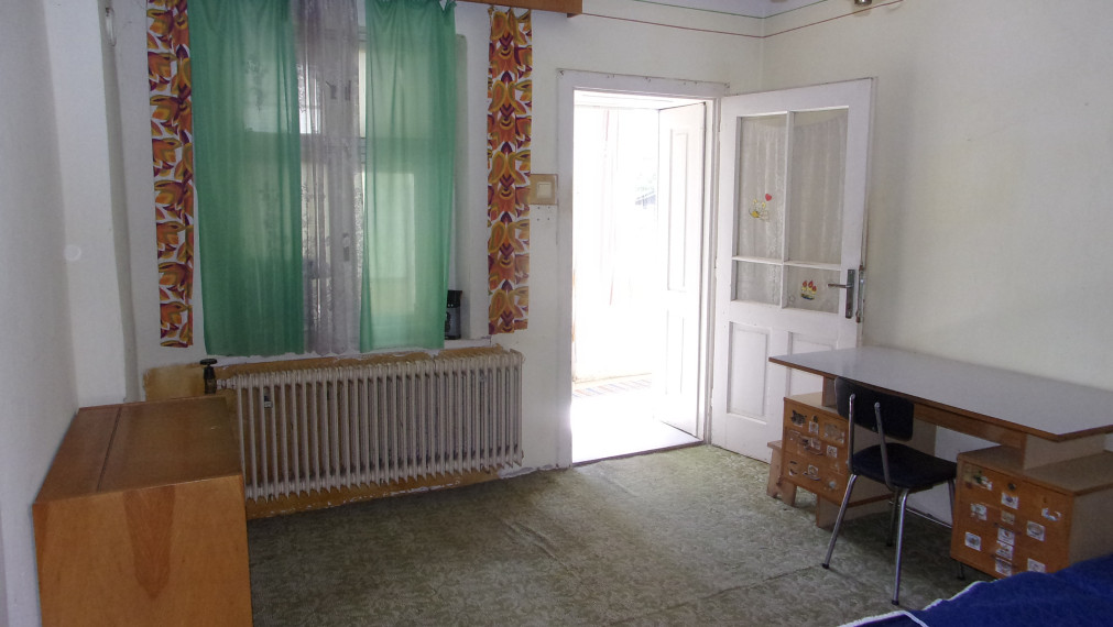 ZNÍŹENÁ CENA rodinný dom 120 m2, pozemok 2091 m2, Semerovo, Nové Zámky