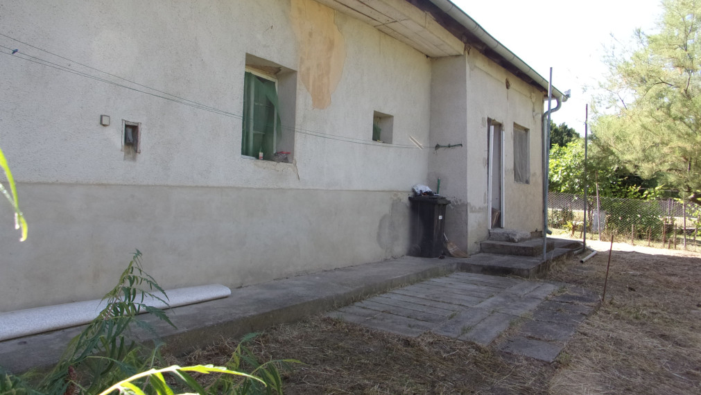 ZNÍŽENÁ CENA !!!!- vidiecky dom 90 m2, pozemok 4269 m2, Dedinka, Nové Zámky