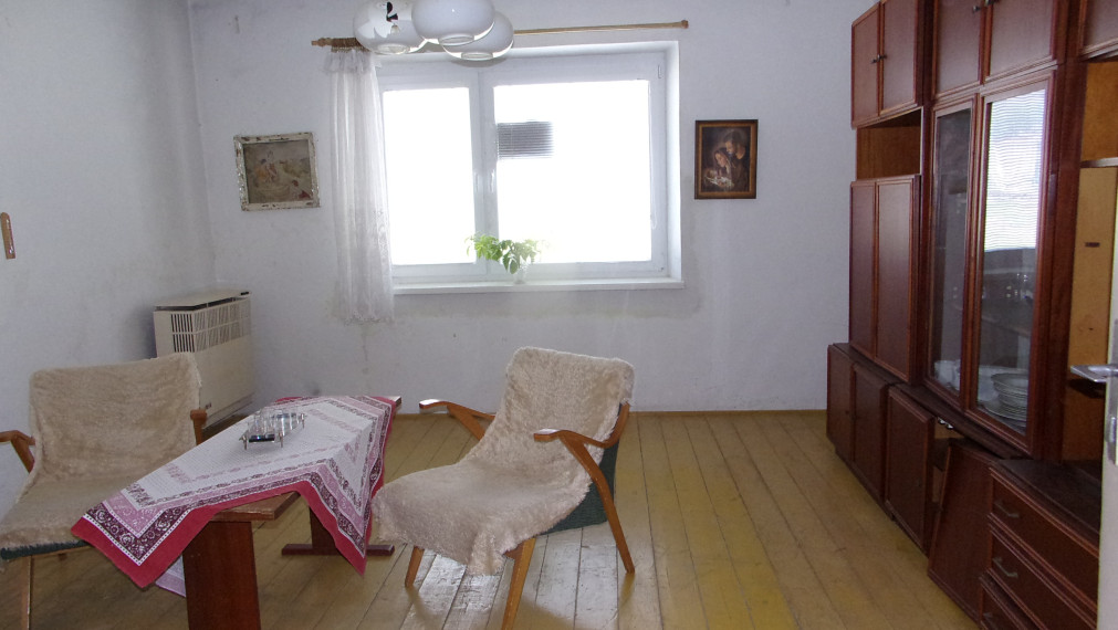 Znížená cena!! na predaj vidiecky dom, pôvodný stav, pozemok  2119 m2, Kolta, Nové Zámky