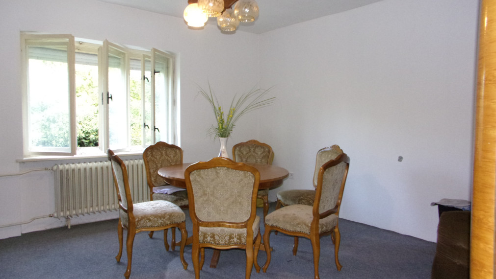 Exkluzívne na predaj rodinný dom, rekonštrukcia,  pozemok 2576 m2, Kolta, Nové Zámky