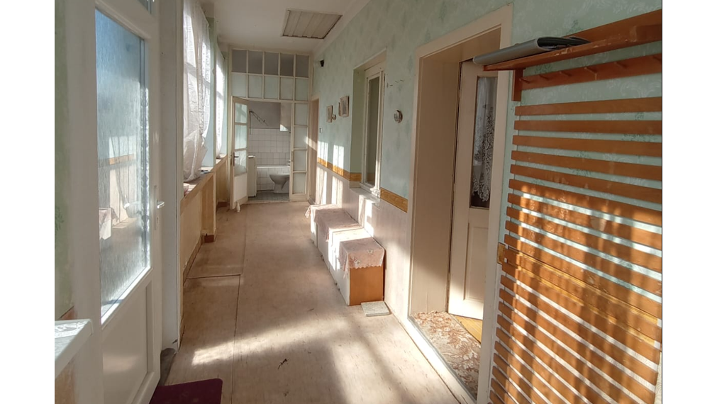 Znížená cena!! na predaj vidiecky dom, pôvodný stav, pozemok  2119 m2, Kolta, Nové Zámky