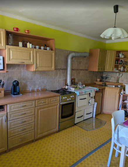 REZERVOVANÉ predaj útulná chalupa 190 m2, na pozemku 1265 m2, Veľké Ludince,  Levice