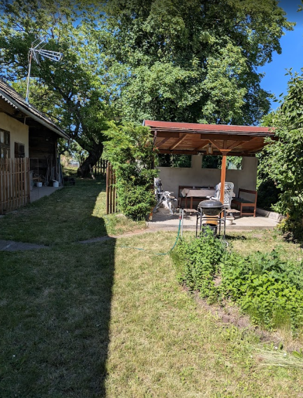 REZERVOVANÉ predaj útulná chalupa 190 m2, na pozemku 1265 m2, Veľké Ludince,  Levice