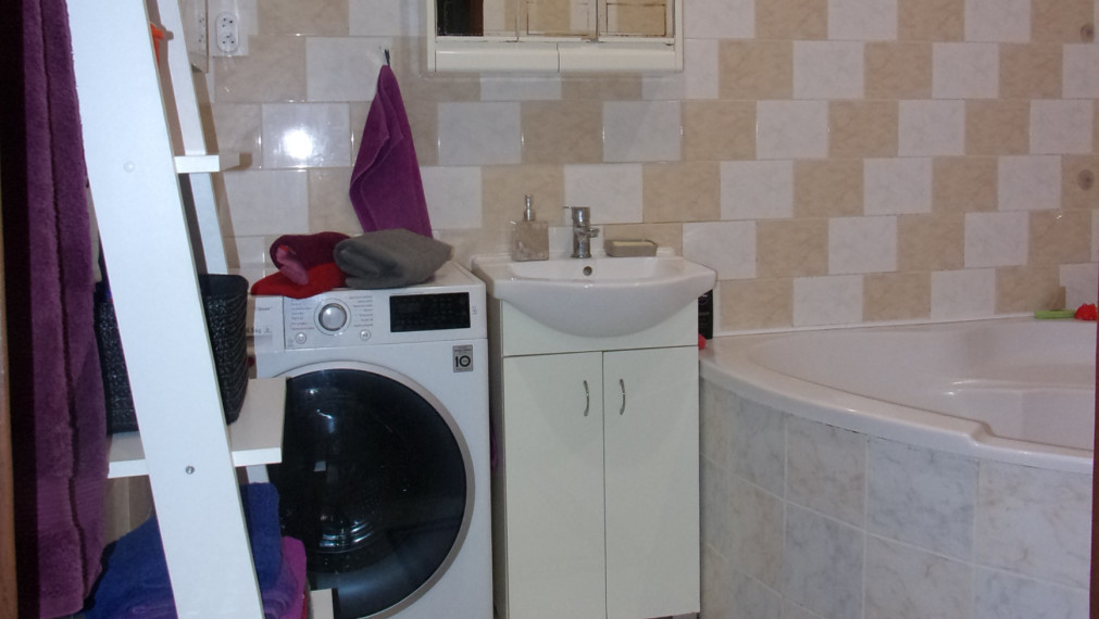 REZERVOVANĚ -exkluzívny predaj 3 izbový byt, rekonštrukcia, Nové Zámky