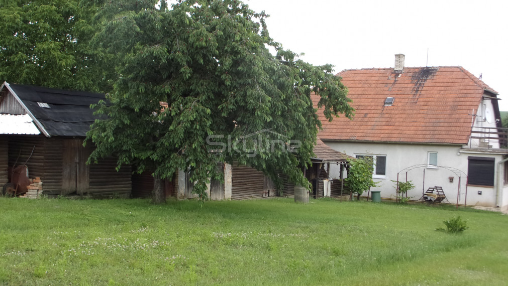 Rezervované!!!Na predaj rodinný dom, pozemok  2140 m2 v obci Bardoňovo, okres Nové Zámky
