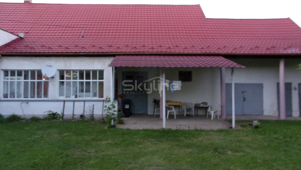 Exkluzívne na predaj rodinný dom, čiastočná rekonštrukcia, tichá lokalita, Bíňa, Nové Zámky