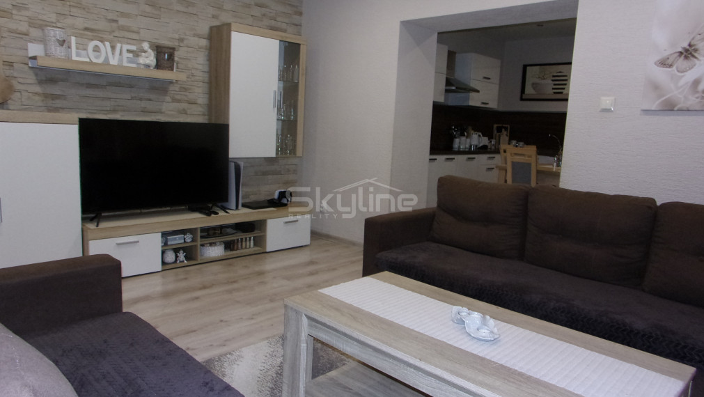 PREDANÉ !! rodinný dom 200 m2, pozemok 1996 m2, Plavé Vozokany, Levice