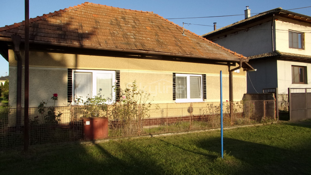 REZERVOVANÉ!!Exkluzívne na predaj rodinný dom 190 m2, pôvodný stav, pozemok 892 m2, Beladice, Zlaté Moravce