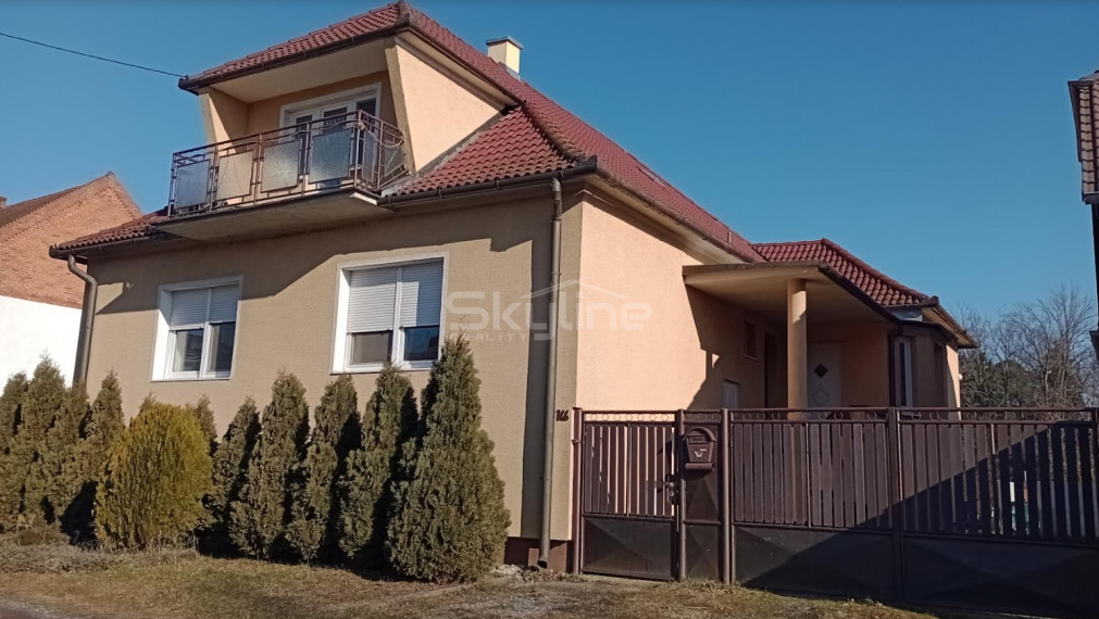 Predaj rodinného domu, čiastočná rekonštrukcia, pozemok 1388 m2, Topoľčianky, Zlaté Moravce