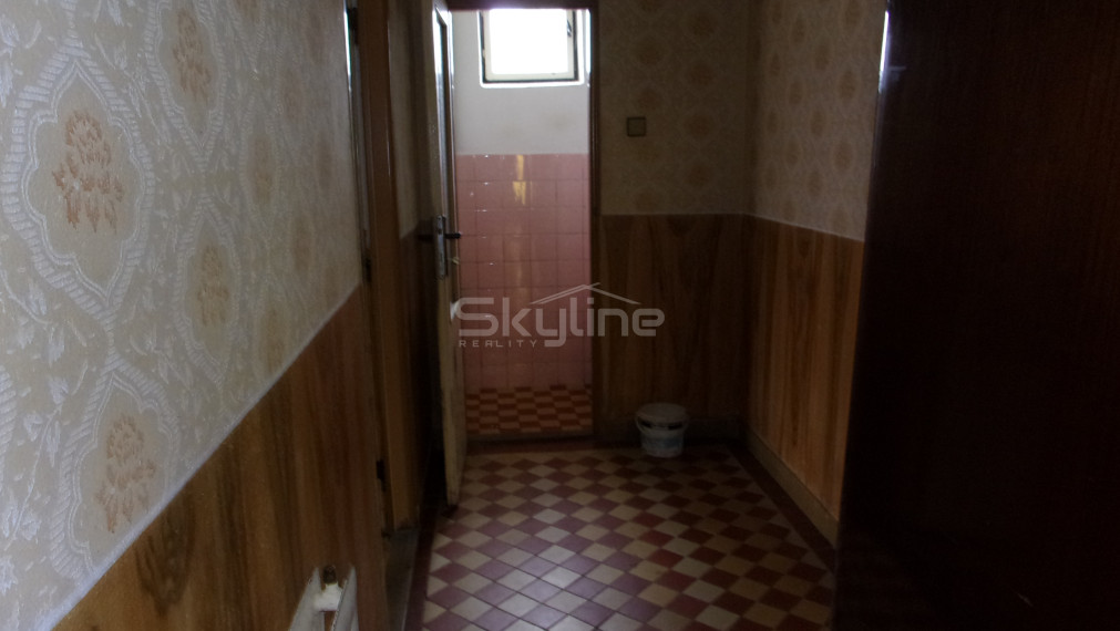 REZERVOVANÉ!! priestranný dvojpodlažný rodinný dom, tichá lokalita, Dedinka okres Nové Zámky