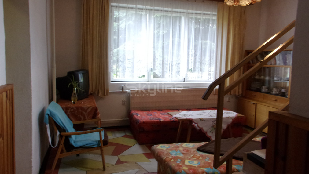 REZERVOVANÉ!! priestranný dvojpodlažný rodinný dom, tichá lokalita, Dedinka okres Nové Zámky