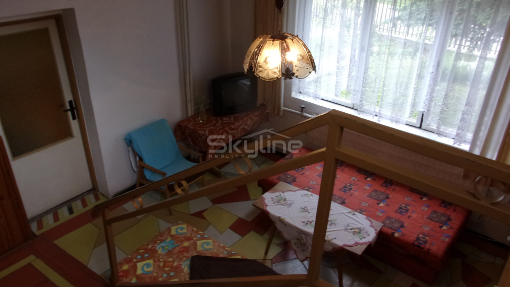 REZERVOVANÉ!! priestranný dvojpodlažný rodinný dom, tichá lokalita, Dedinka okres Nové Zámky