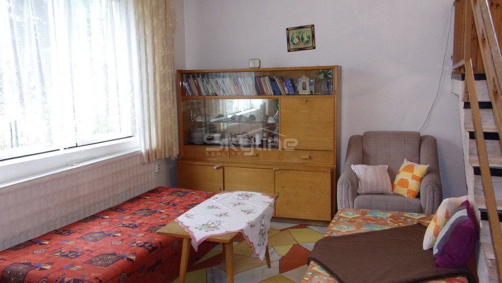 REZERVOVANÉ!! priestranný dvojpodlažný rodinný dom, tichá lokalita, Dedinka okres Nové Zámky