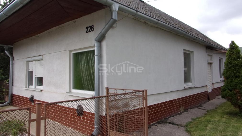 na predaj útulný vidiecky dom 207 m2, na pozemku 1792 m2, Dedinka, Nové Zámky
