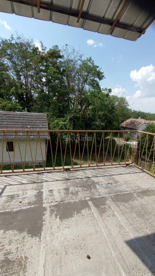 Exkluzívny predaj - 5 izbový rodinný dom, tichá lokalita v obci Keť, Levice