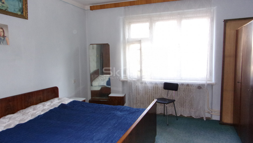 Na predaj rodinný dom 120 m2, pôvodný stav, pozemok 2091 m2, Semerovo, Nové Zámky