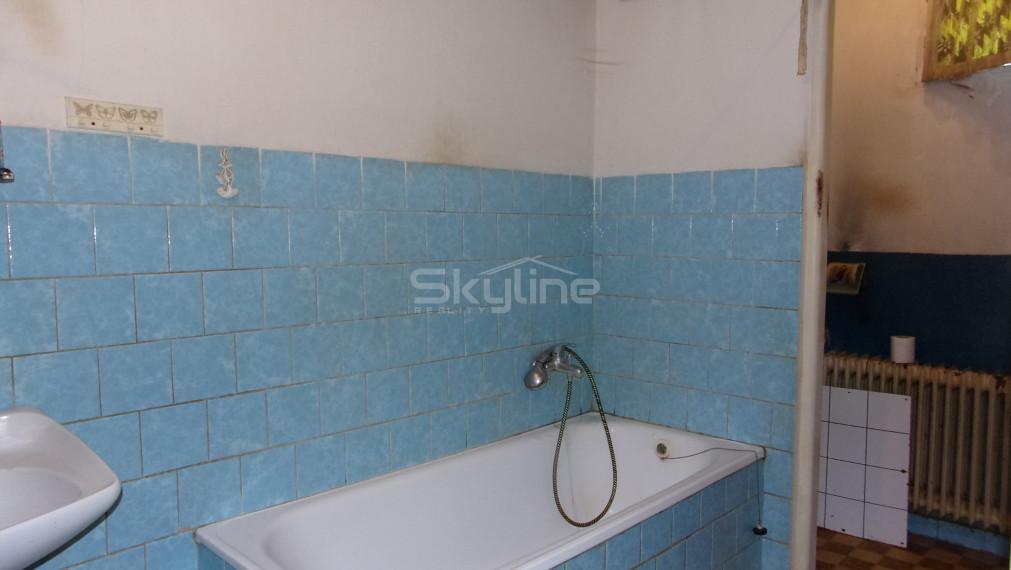 Na predaj rodinný dom 120 m2, pôvodný stav, pozemok 2091 m2, Semerovo, Nové Zámky