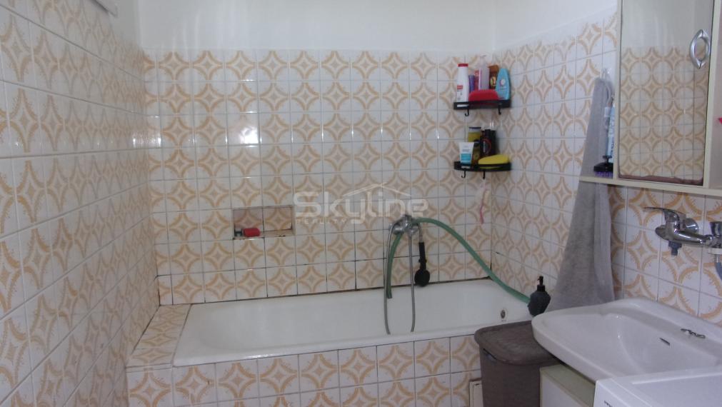 Výrazne znížená cena!! - dvojgeneračný rodinný dom, pozemok 1450 m2, rekonštrukcia, Pusté Sady