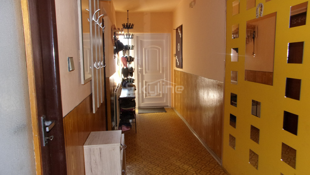 Výrazne znížená cena!! - dvojgeneračný rodinný dom, pozemok 1450 m2, rekonštrukcia, Pusté Sady