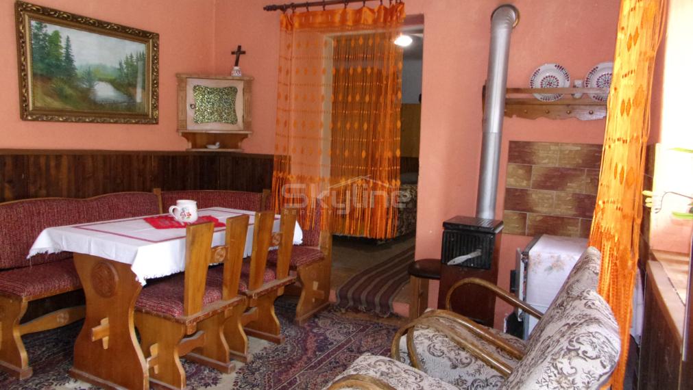 predaj zariadený vidiecky dom 90 m2, pozemok 1360 m2, pôvodný stav, Čaka, Levice