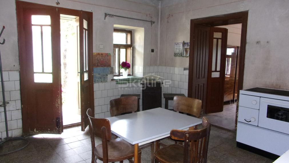 PREDANÉ!! Exkluzívne na predaj chalupa 100 m2, pôvodný stav, pozemok  715 m2  Čaka, Levice