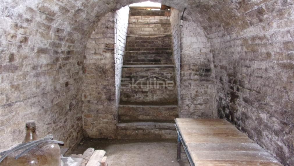 PREDANÉ!! Exkluzívne na predaj chalupa 100 m2, pôvodný stav, pozemok  715 m2  Čaka, Levice