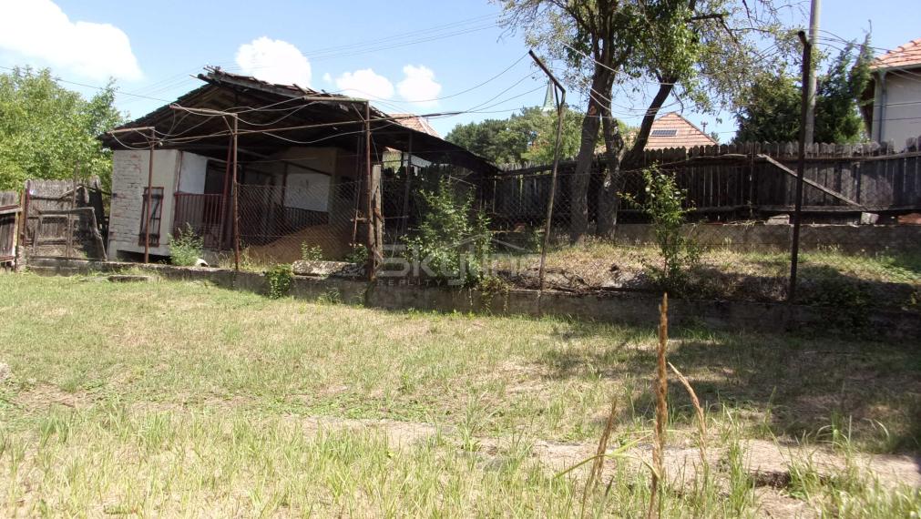 PREDANÉ!! Exkluzívne na predaj chalupa 100 m2, pôvodný stav, pozemok  715 m2  Čaka, Levice