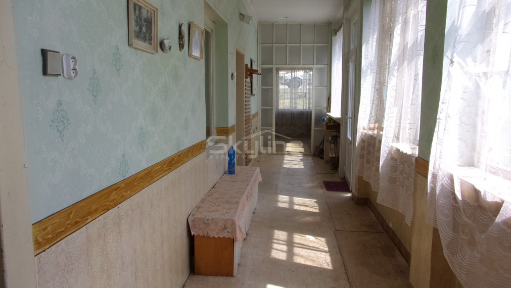 Znížená cena!! na predaj vidiecky dom, pôvodný stav, pozemok  2119 m2, Kolta, Nové Zámky