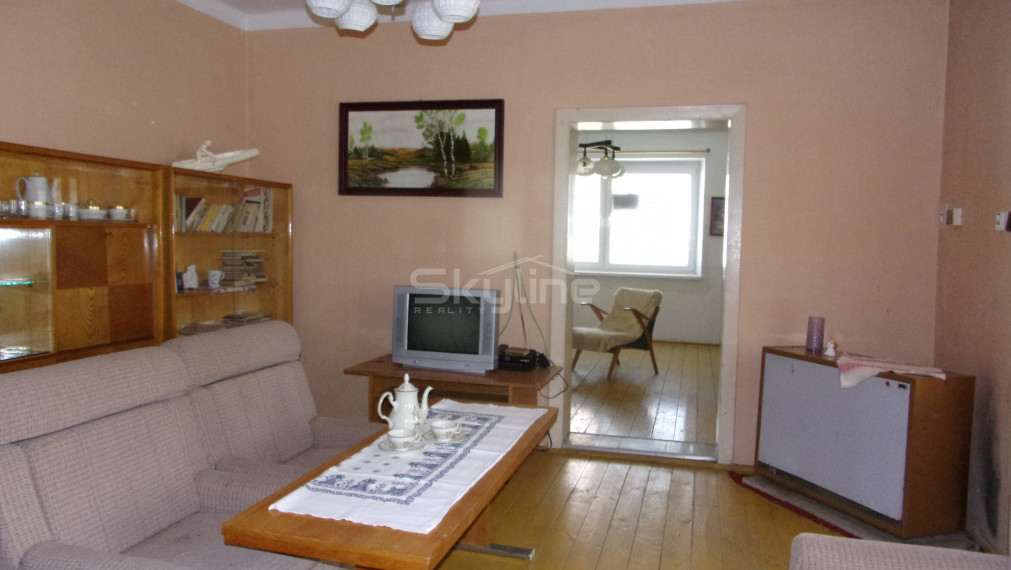 Znížená cena!! na predaj vidiecky dom, pôvodný stav, pozemok  2119 m2, Kolta, Nové Zámky