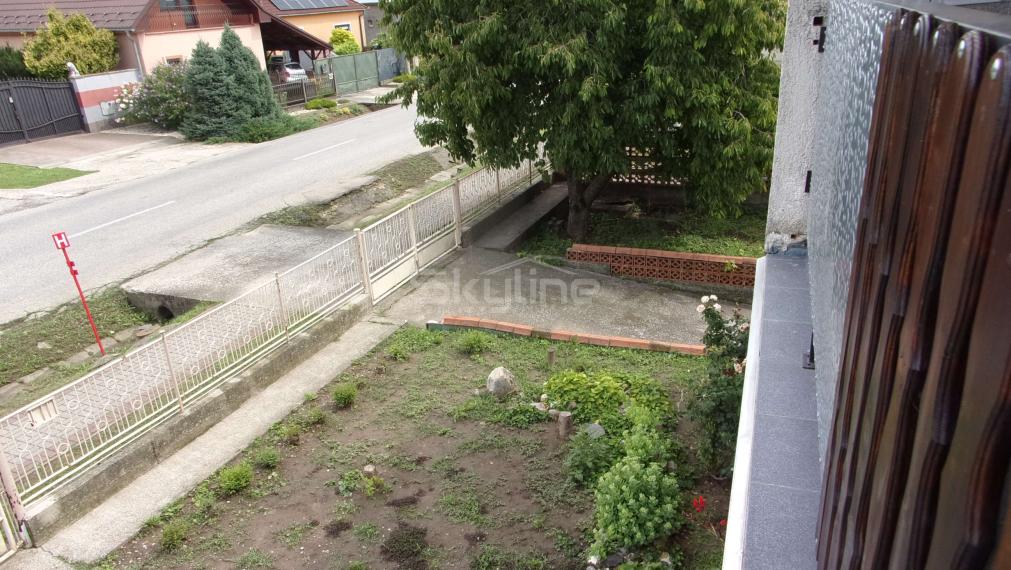 Výrazne znížená cena!! - dvojgeneračný rodinný dom, pozemok 1450 m2, rekonštrukcia, Pusté Sady