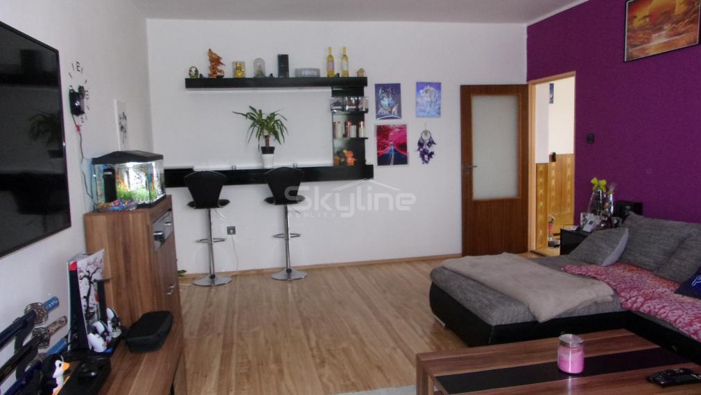 Výrazne znížená cena!! - dvojgeneračný rodinný dom, pozemok 1450 m2, rekonštrukcia, Pusté Sady