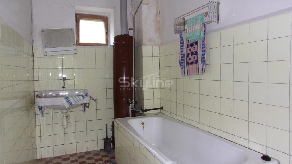 PREDANÉ!! na predaj rodinný dom 130 m2, pôvodný stav, pozemok 1244 m2, Žikava, Zlaté Moravce