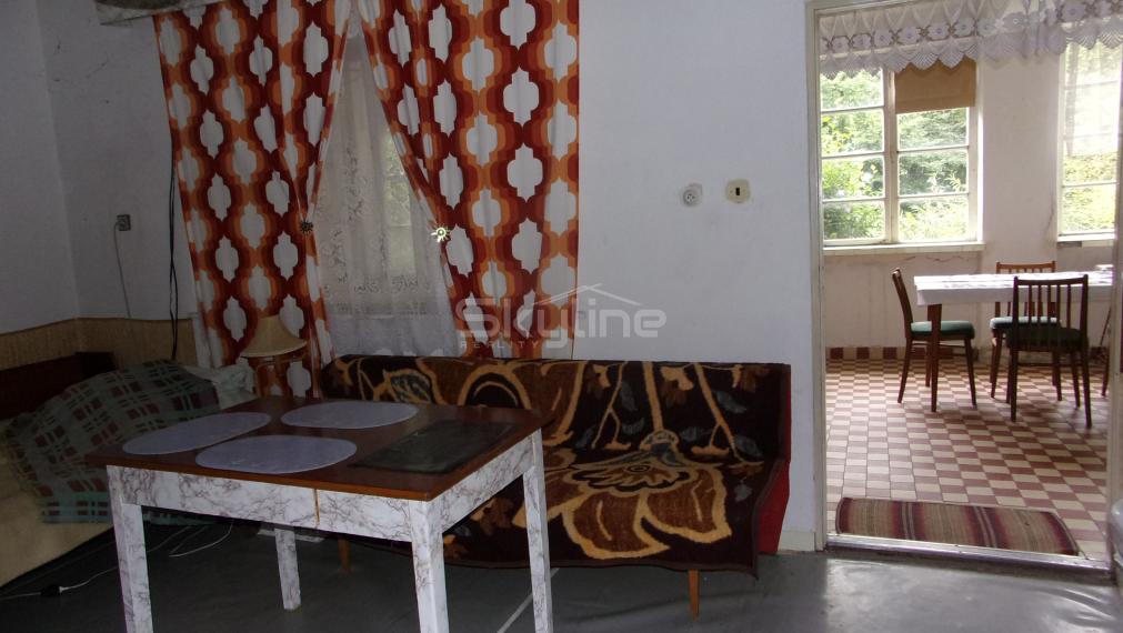 PREDANÉ!! na predaj rodinný dom 130 m2, pôvodný stav, pozemok 1244 m2, Žikava, Zlaté Moravce