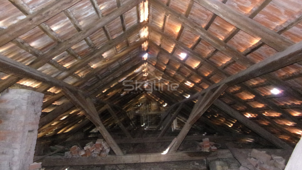 Exkluzívna ponuka - prevádzková budova 400 m2, Plavé Vozokany, Levice