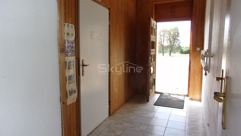 Exkluzívna ponuka - prevádzková budova 400 m2, Plavé Vozokany, Levice