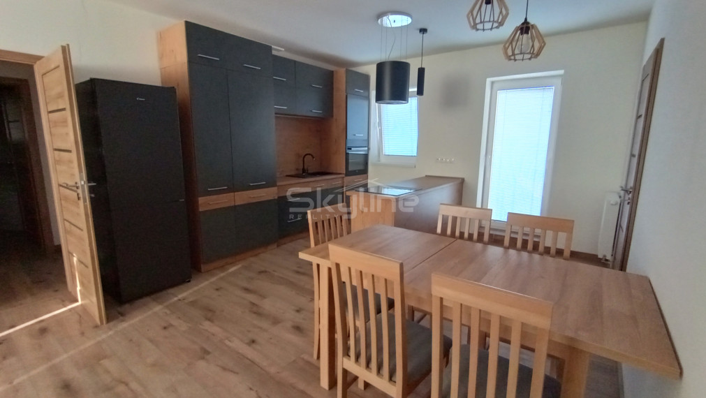 Prenajaté!!Prenájom 3 izbového rodinného domu, Tesárske Mlyňany