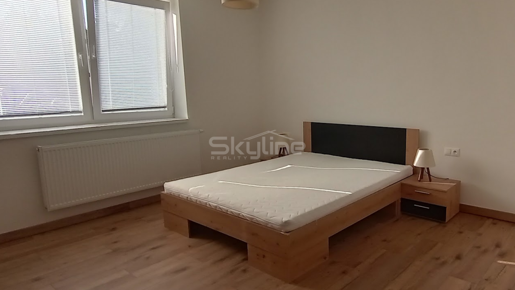 Prenajaté!!Prenájom 3 izbového rodinného domu, Tesárske Mlyňany