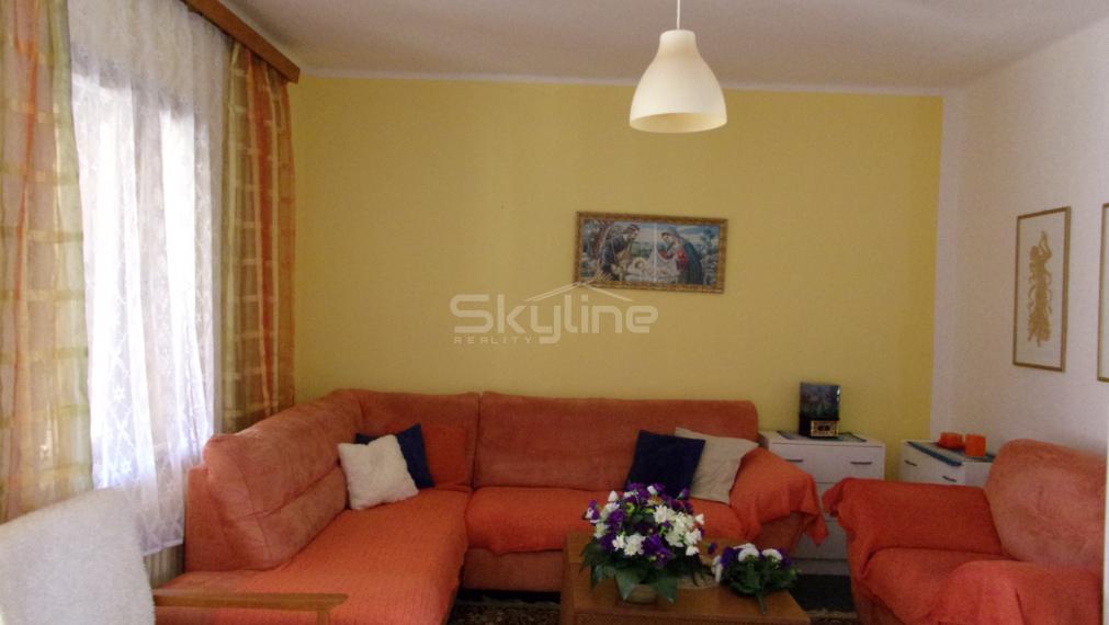 Na predaj rodinný dom, chalupa,  pozemok 1409 m2 v obci Dedinka, okres Nové Zámky