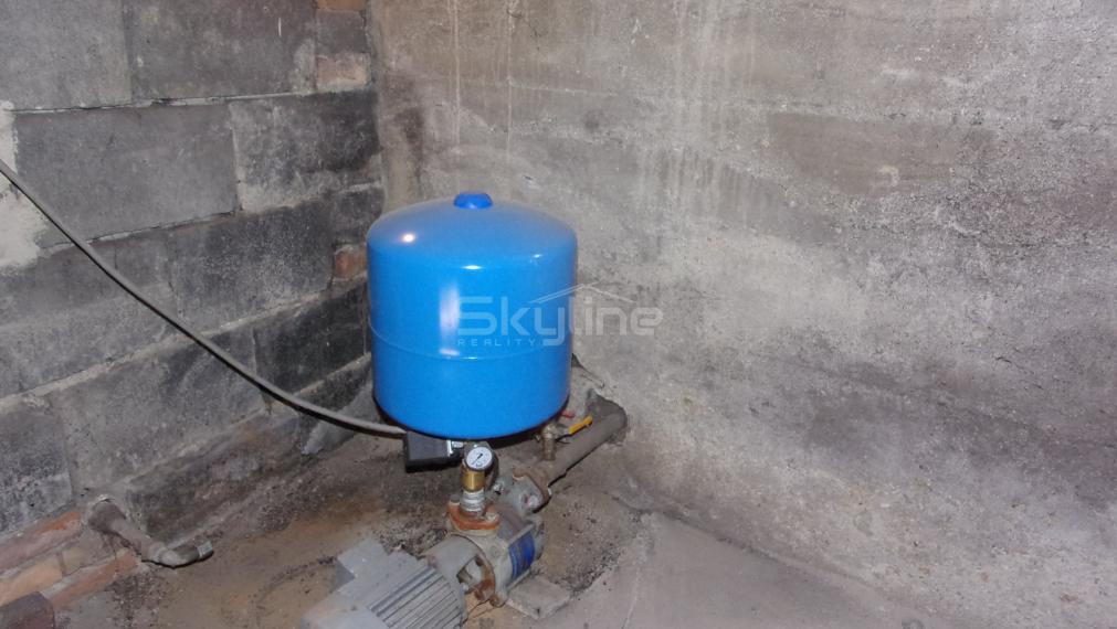 Na predaj rodinný dom, chalupa,  pozemok 1409 m2 v obci Dedinka, okres Nové Zámky