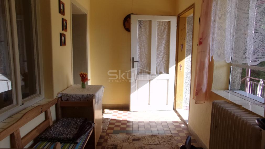 Na predaj rodinný dom, chalupa,  pozemok 1409 m2 v obci Dedinka, okres Nové Zámky