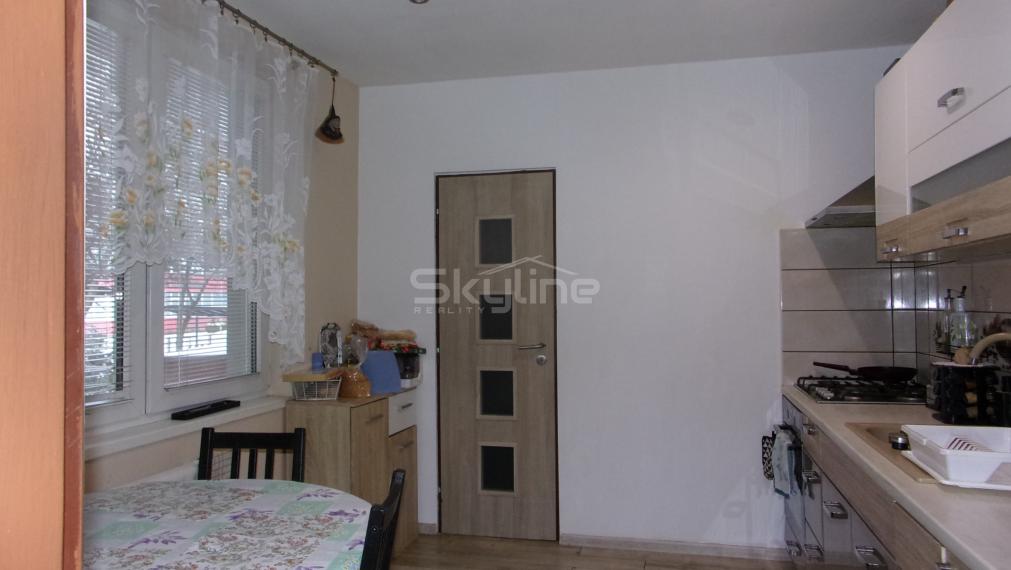 Predaj 3 izbový byt, rekonštrukcia, Nové Zámky