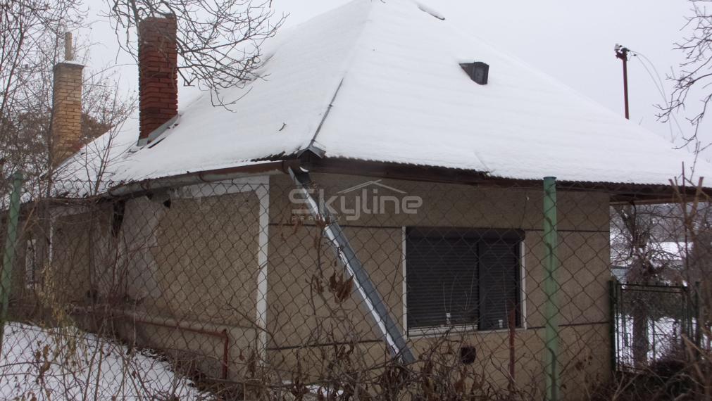 Exkluzívny predaj starší rodinný dom, zaujímavý pozemok 878 m2, Malé Kozmálovce  okres Levice