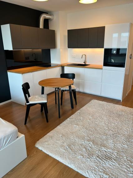 Prenájom 1izbový byt Bratislava-Ružinov