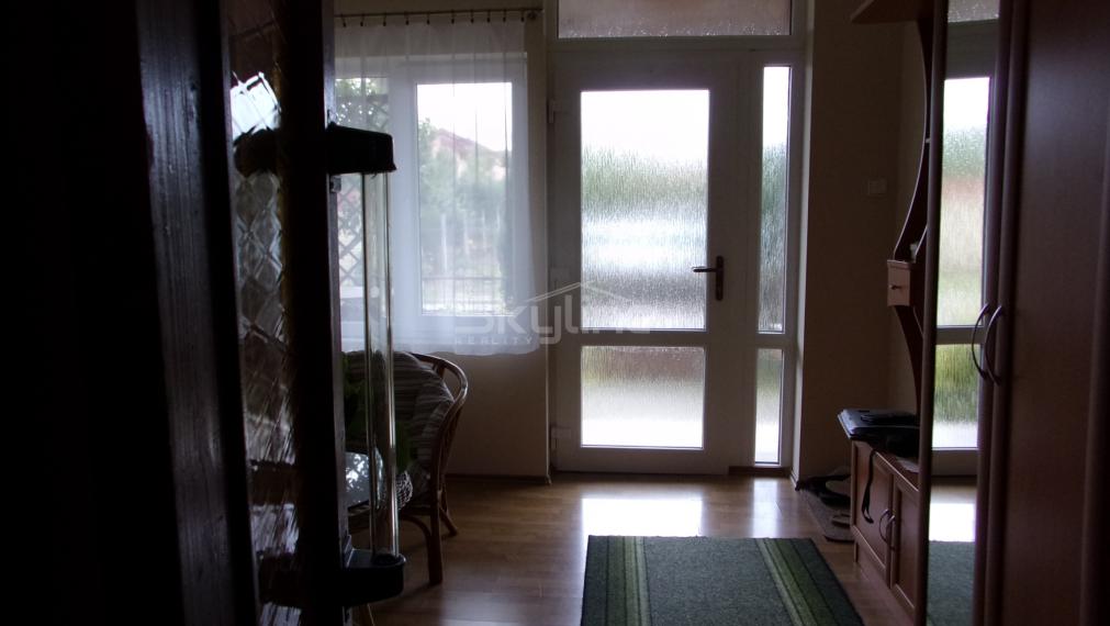 exkluzívny predaj zariadený 6 izbový rodinný dom, pozemok 1270 m2, Rišňovce