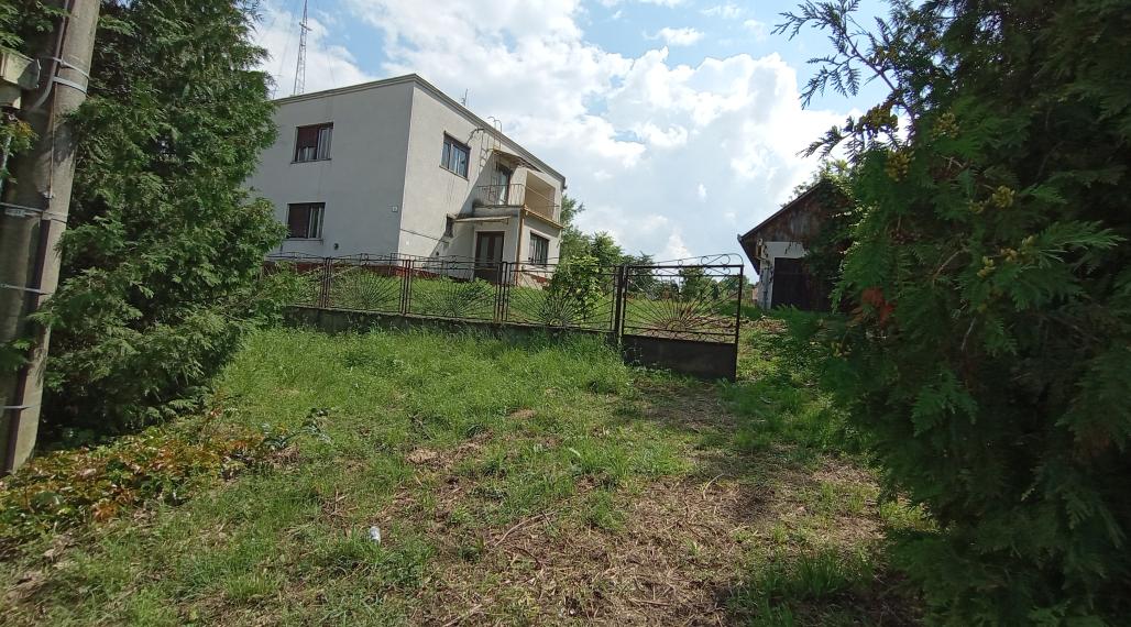 Exkluzívny predaj - 5 izbový rodinný dom, tichá lokalita v obci Keť, Levice