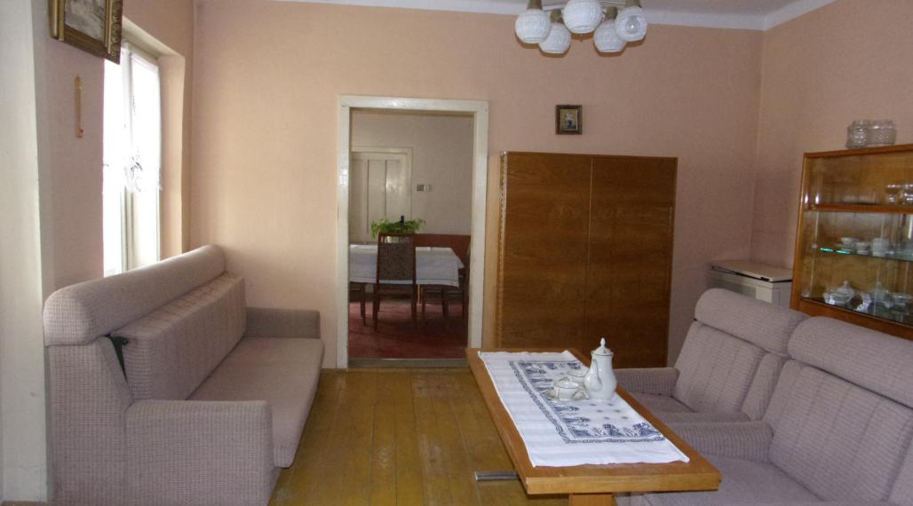 Znížená cena!! na predaj vidiecky dom, pôvodný stav, pozemok  2119 m2, Kolta, Nové Zámky