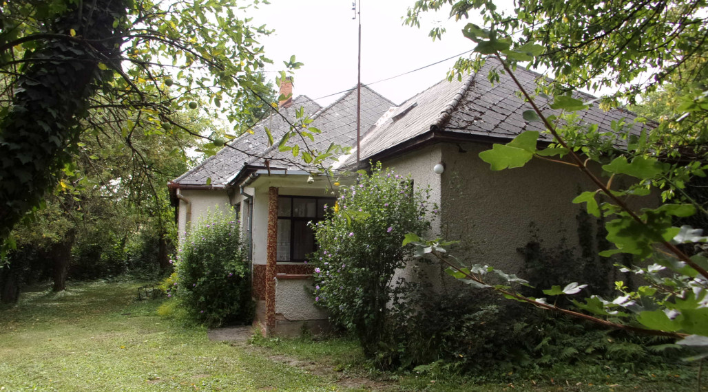 PREDANÉ!! na predaj rodinný dom 130 m2, pôvodný stav, pozemok 1244 m2, Žikava, Zlaté Moravce