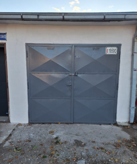 Prenájom samostatná garáž 18m2, Teslova ul. Ružinov, Bratislava II